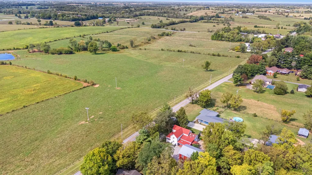 2613 Pine Grove Road Paris KY 40361