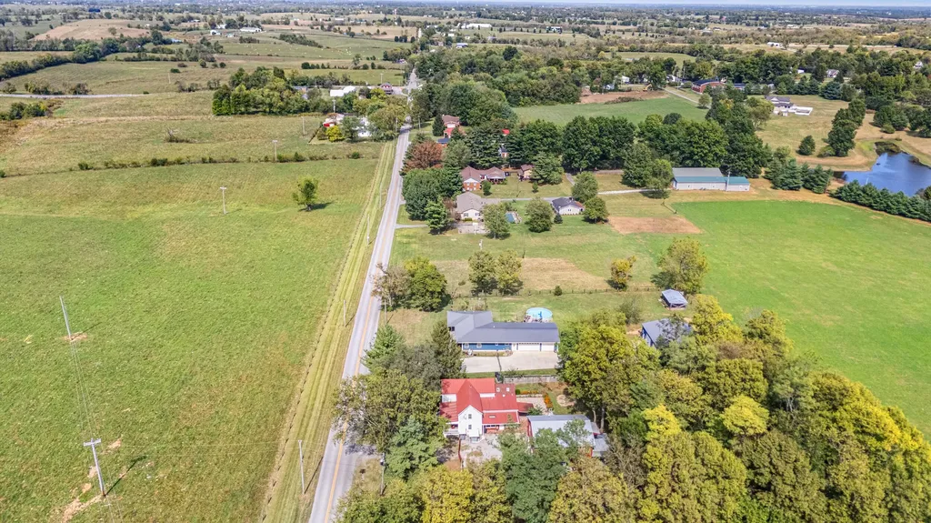 2613 Pine Grove Road Paris KY 40361