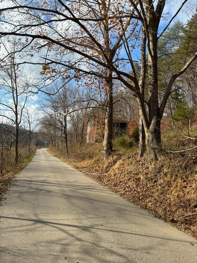 2647 Taylor School Road London KY 40741