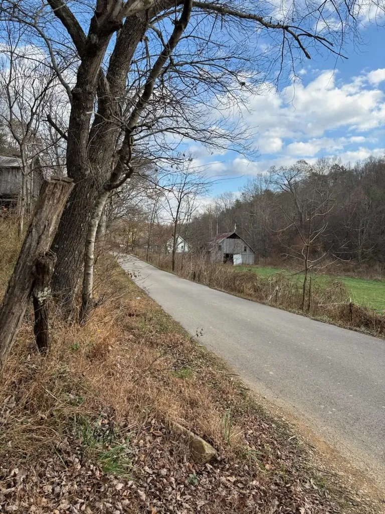2647 Taylor School Road London KY 40741