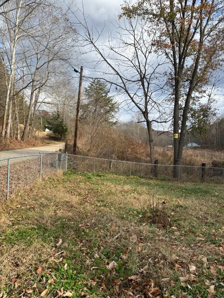 2647 Taylor School Road London KY 40741