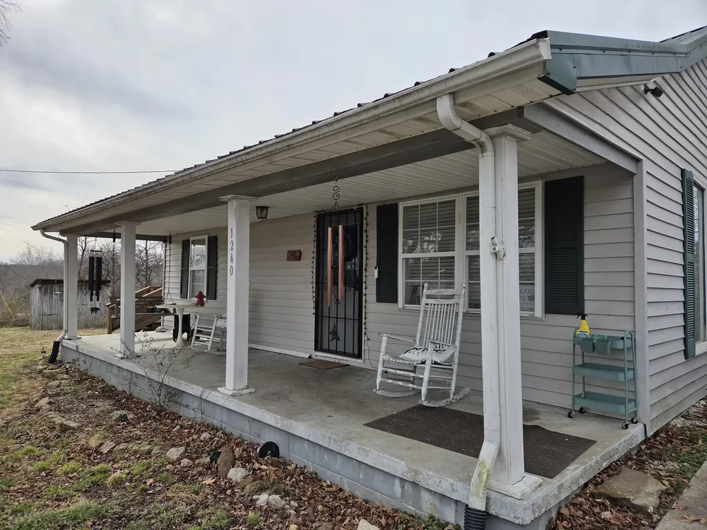 1240 Stacy Lane Road Irvine KY 40336