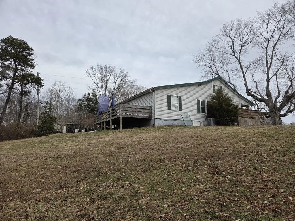 1240 Stacy Lane Road Irvine KY 40336