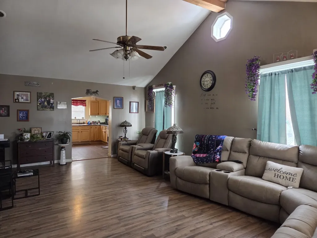 1240 Stacy Lane Road Irvine KY 40336