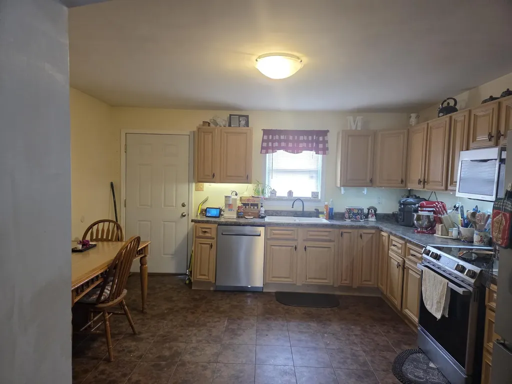 1240 Stacy Lane Road Irvine KY 40336