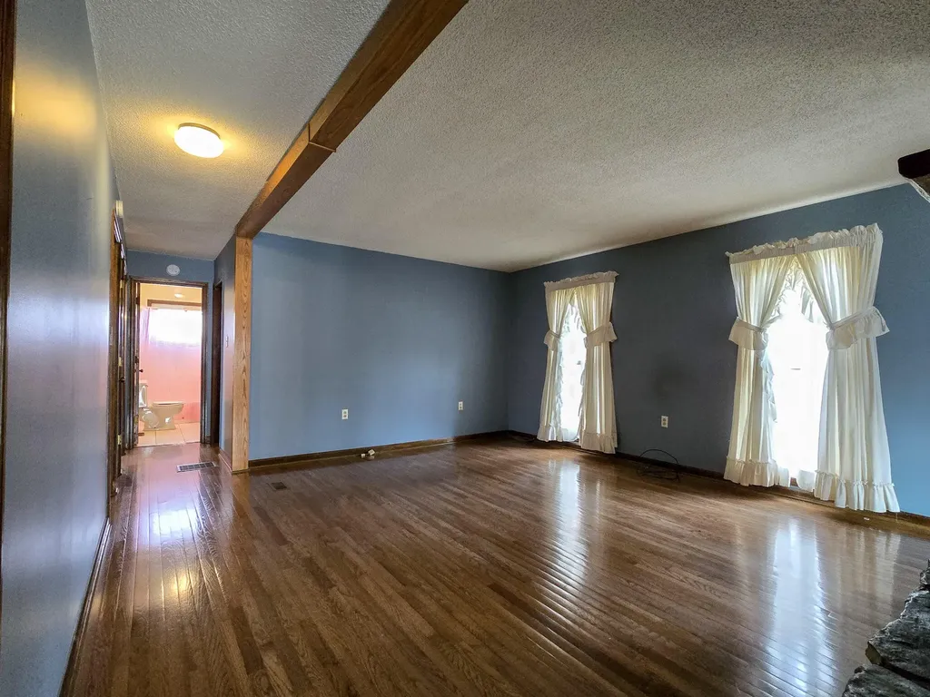 553 Riverview Drive Liberty KY 42539