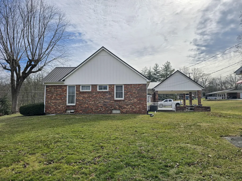 553 Riverview Drive Liberty KY 42539