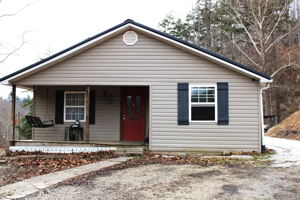 4539 Coon Creek Road Salyersville KY 41465