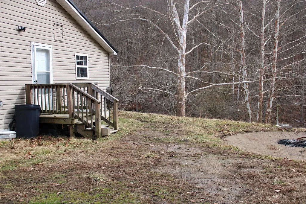 4539 Coon Creek Road Salyersville KY 41465