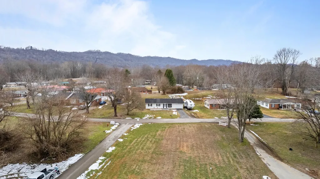 178 Indian Hills Circle Vanceburg KY 41179