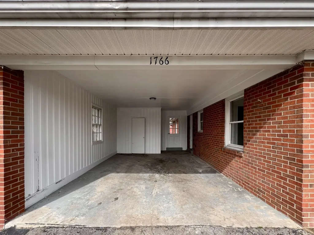 1766 Brewer Drive Lexington KY 40505