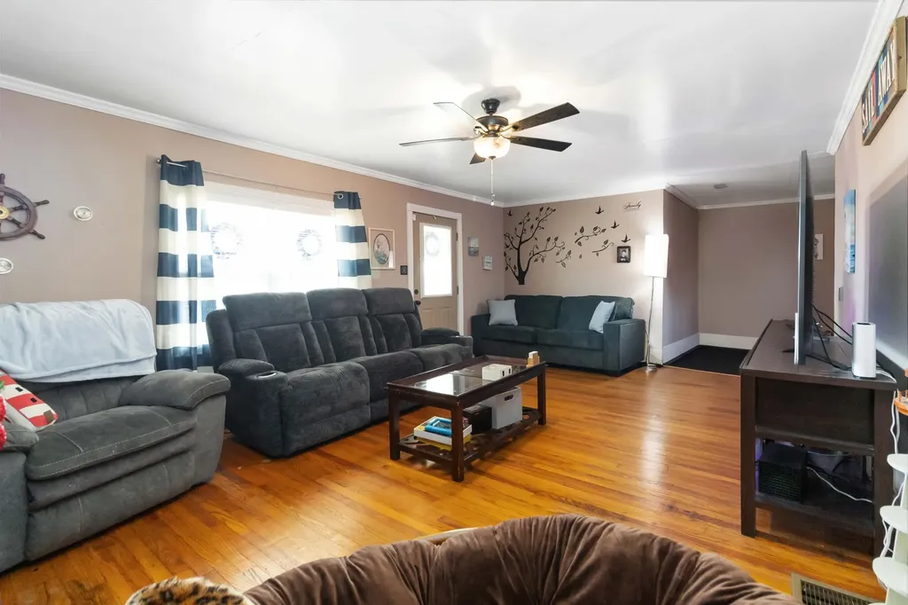 1015 Old Waitsboro Road Bronston KY 42518