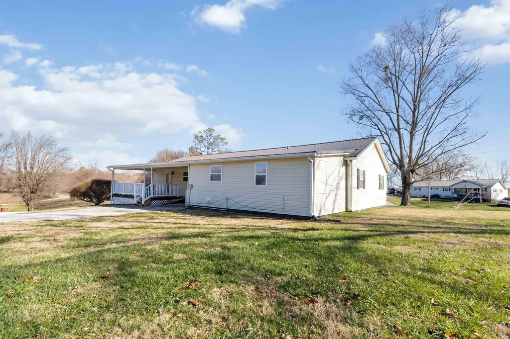 1015 Old Waitsboro Road Bronston KY 42518