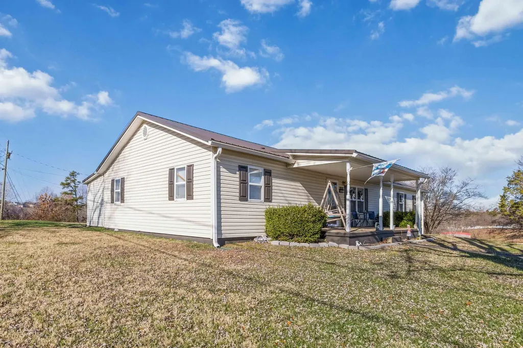 1015 Old Waitsboro Road Bronston KY 42518