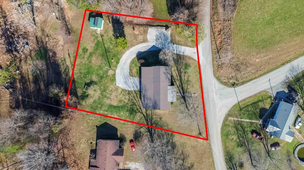 1015 Old Waitsboro Road Bronston KY 42518