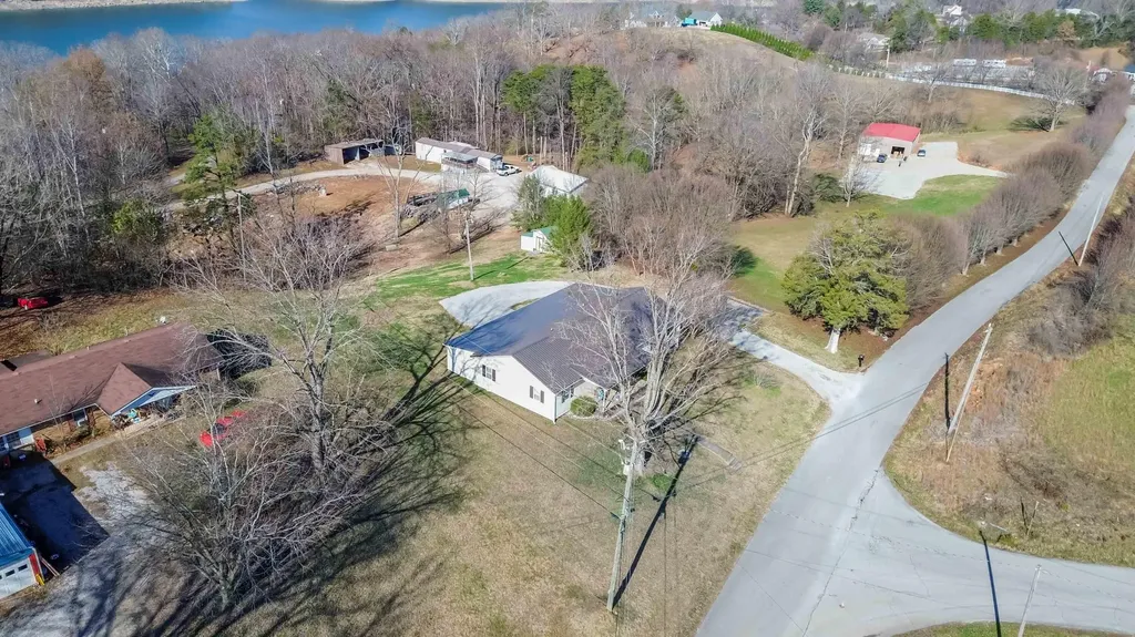 1015 Old Waitsboro Road Bronston KY 42518