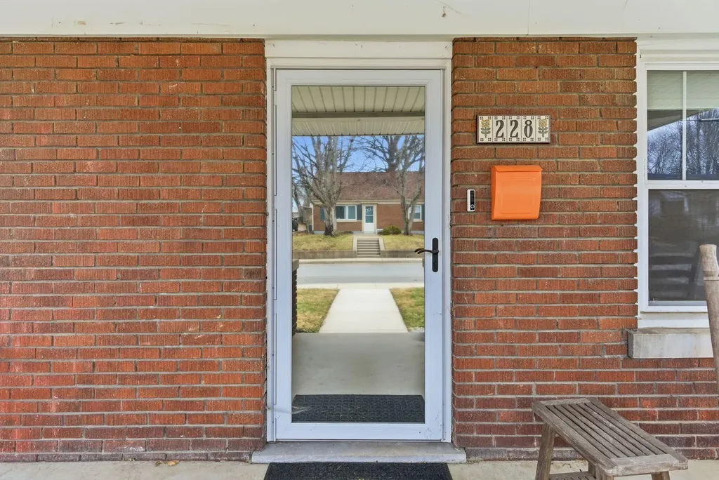 228 Bassett Avenue Lexington KY 40502