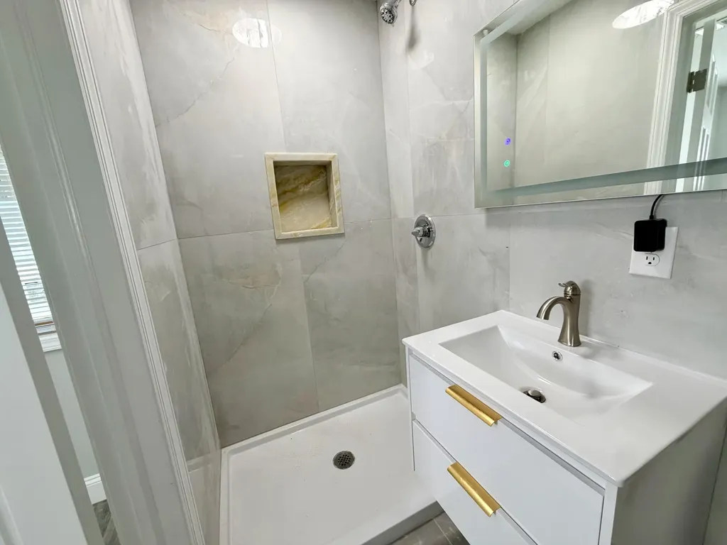 341 Grosvenor Avenue Lexington KY 40508
