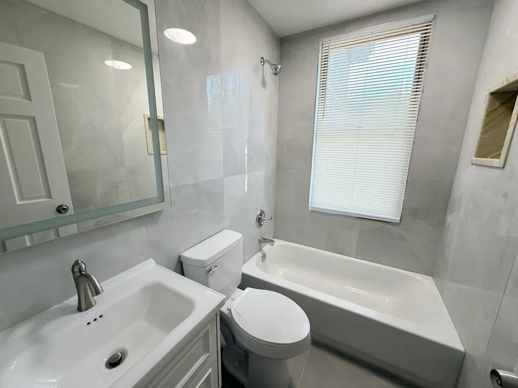 341 Grosvenor Avenue Lexington KY 40508