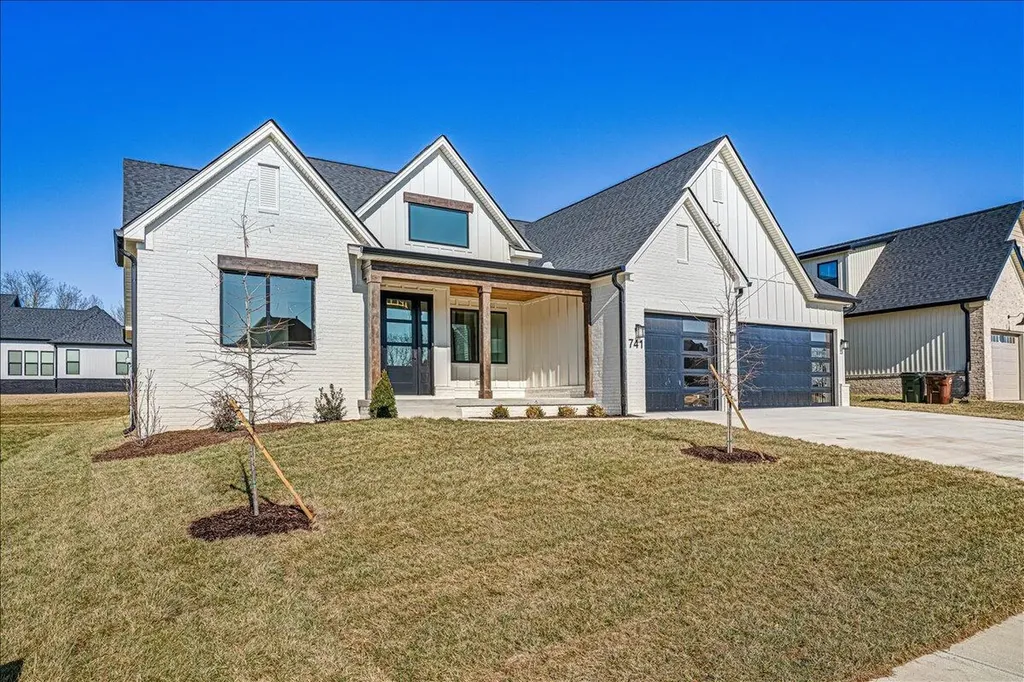 741 Azalea Lane Versailles KY 40383