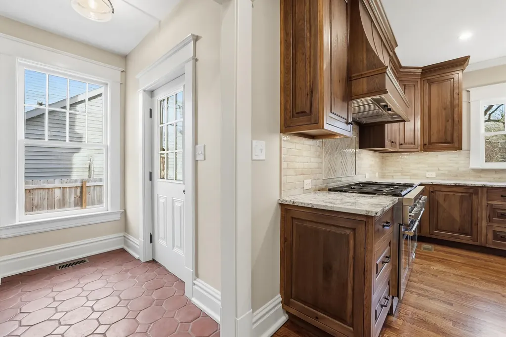 236 Clay Avenue Lexington KY 40502