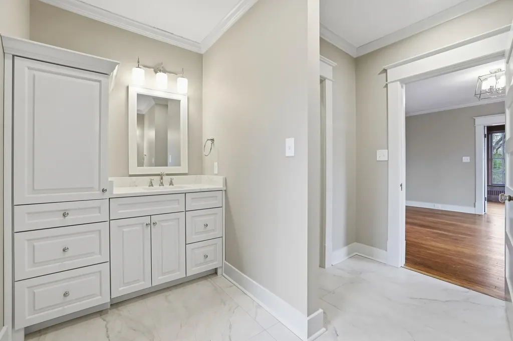236 Clay Avenue Lexington KY 40502