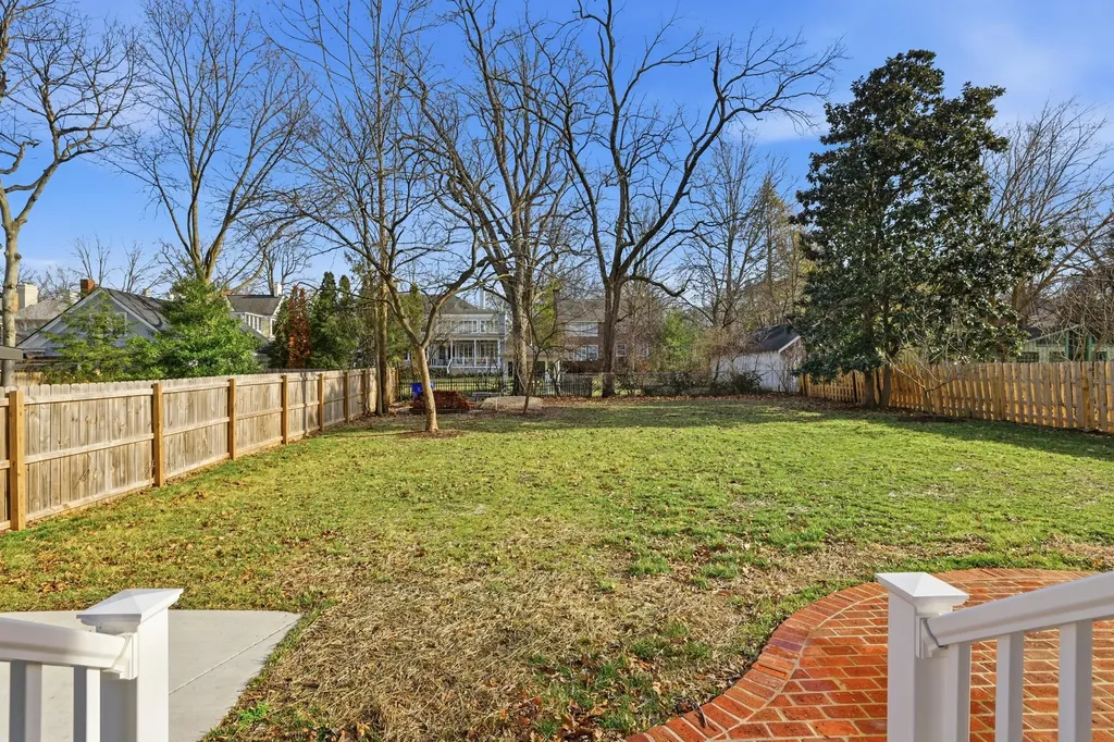 236 Clay Avenue Lexington KY 40502