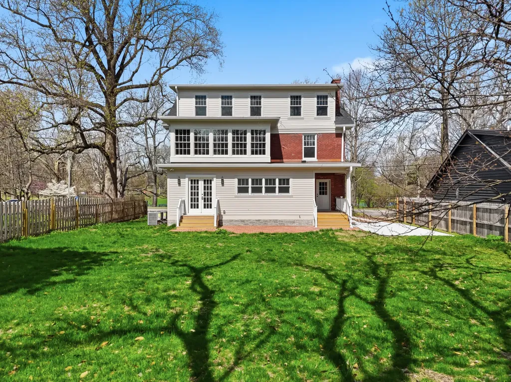 236 Clay Avenue Lexington KY 40502