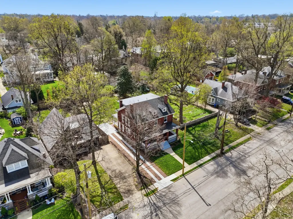 236 Clay Avenue Lexington KY 40502