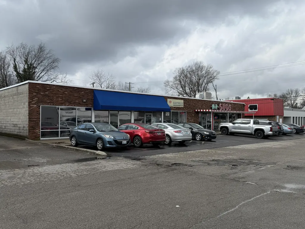 372 Longview Lexington KY 40503