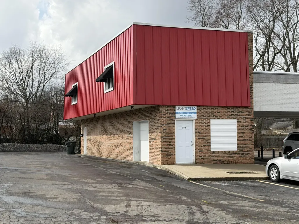 372 Longview Lexington KY 40503