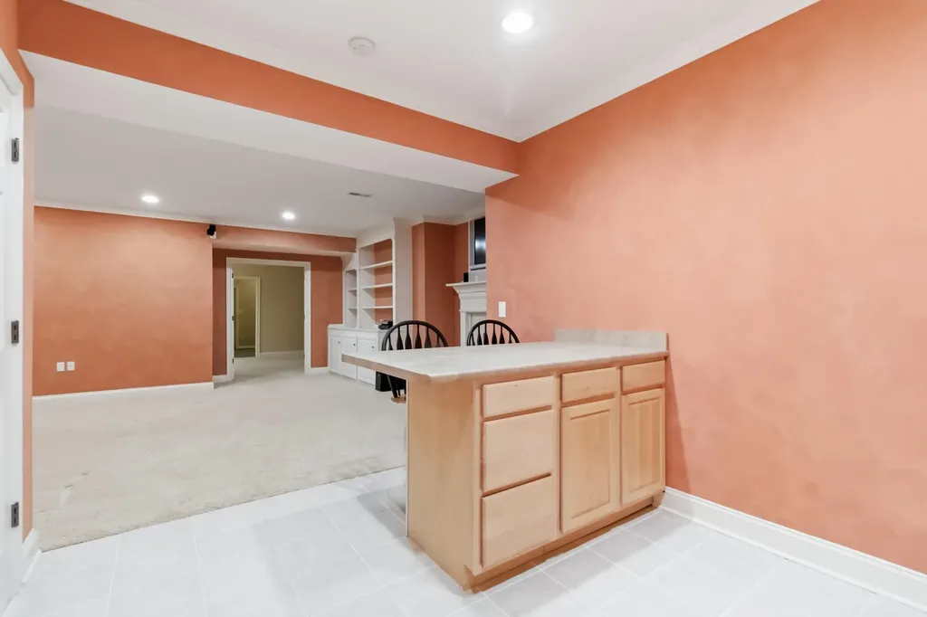 824 Livania Lane Lexington KY 40509