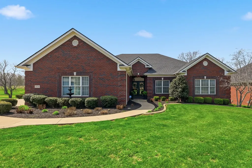 1056 Scenic Garden Lawrenceburg KY 40342