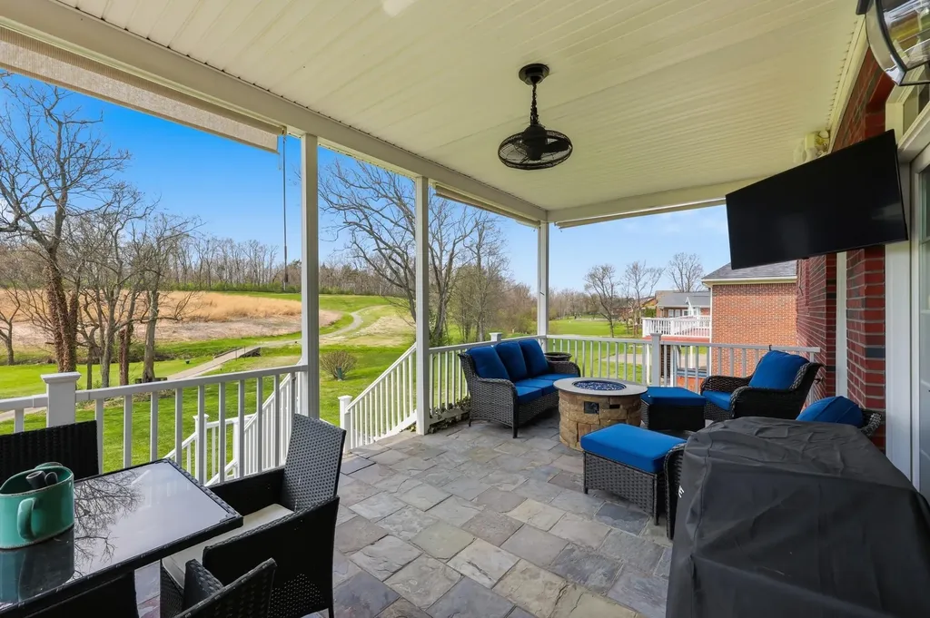 1056 Scenic Garden Lawrenceburg KY 40342