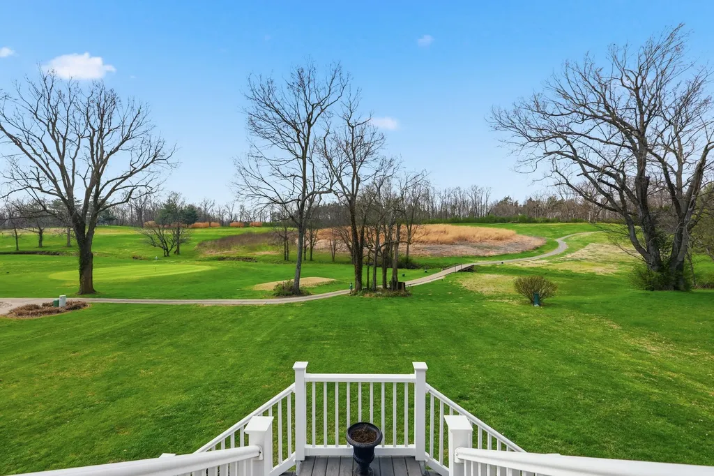 1056 Scenic Garden Lawrenceburg KY 40342