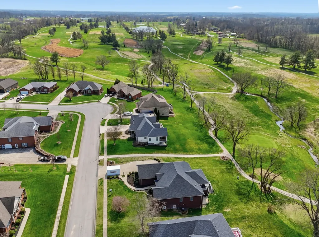 1056 Scenic Garden Lawrenceburg KY 40342