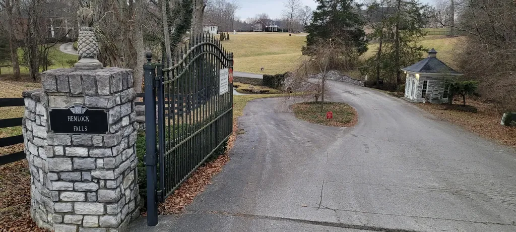 2 Blackberry Lane London KY 40741