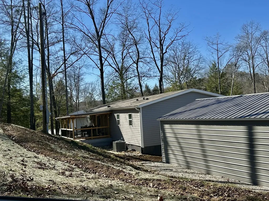 1192 Fount Hubbard Road London KY 40741