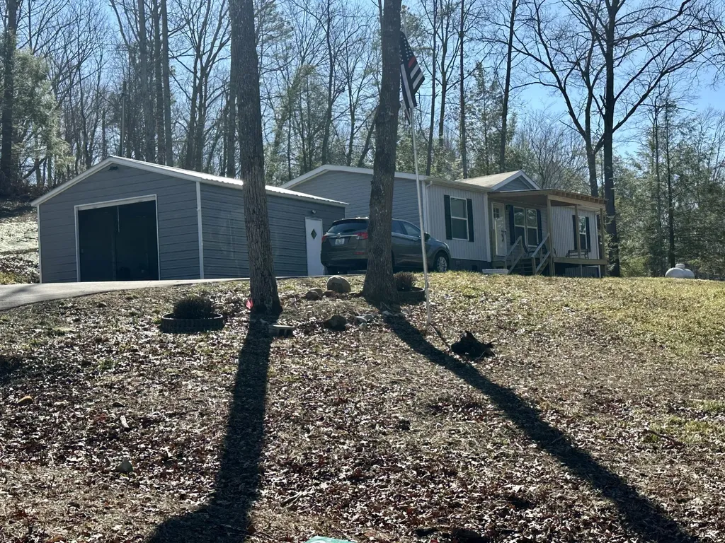 1192 Fount Hubbard Road London KY 40741