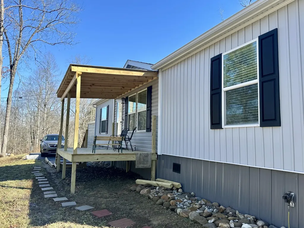1192 Fount Hubbard Road London KY 40741