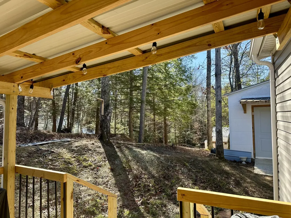 1192 Fount Hubbard Road London KY 40741