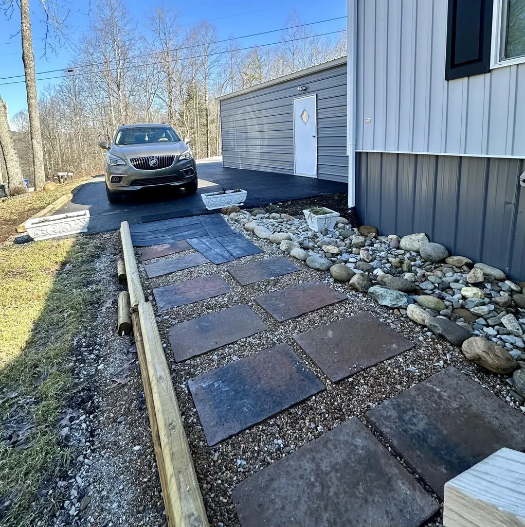 1192 Fount Hubbard Road London KY 40741