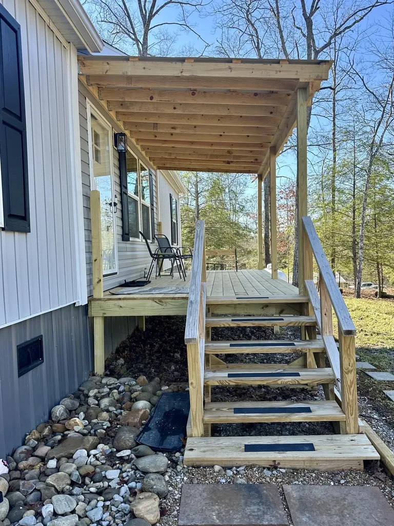 1192 Fount Hubbard Road London KY 40741
