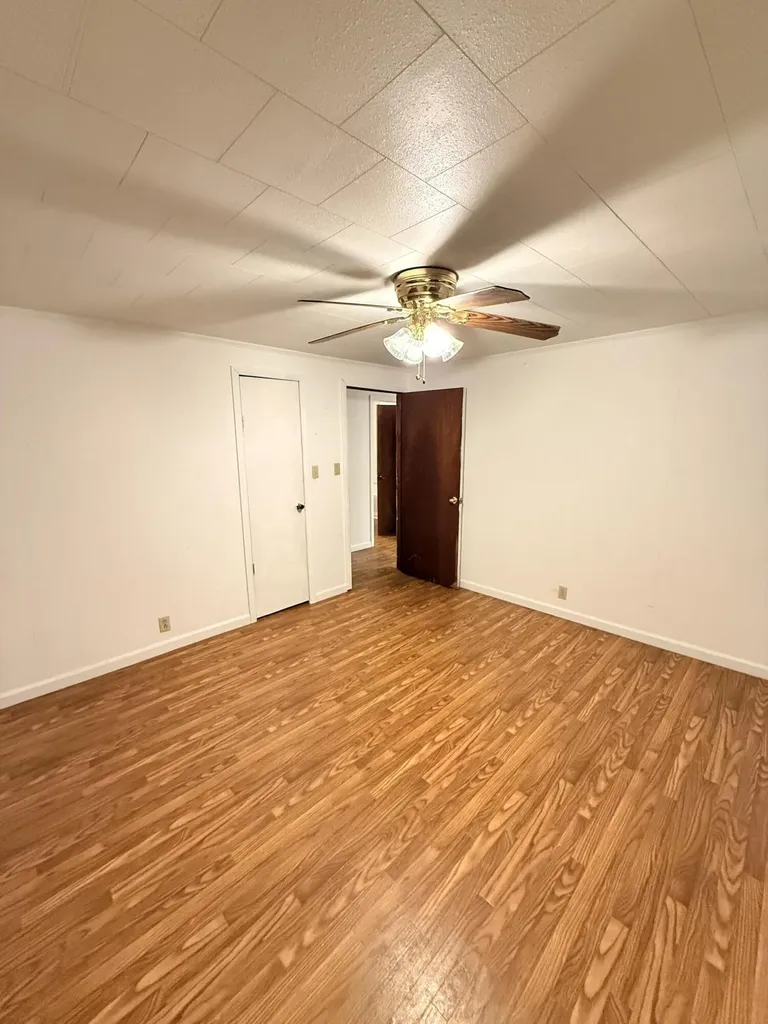 290 Ky-643 Waynesburg KY 40489