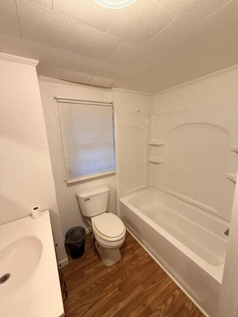 290 Ky-643 Waynesburg KY 40489
