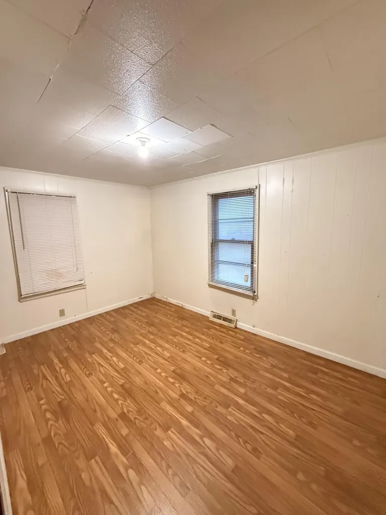 290 Ky-643 Waynesburg KY 40489