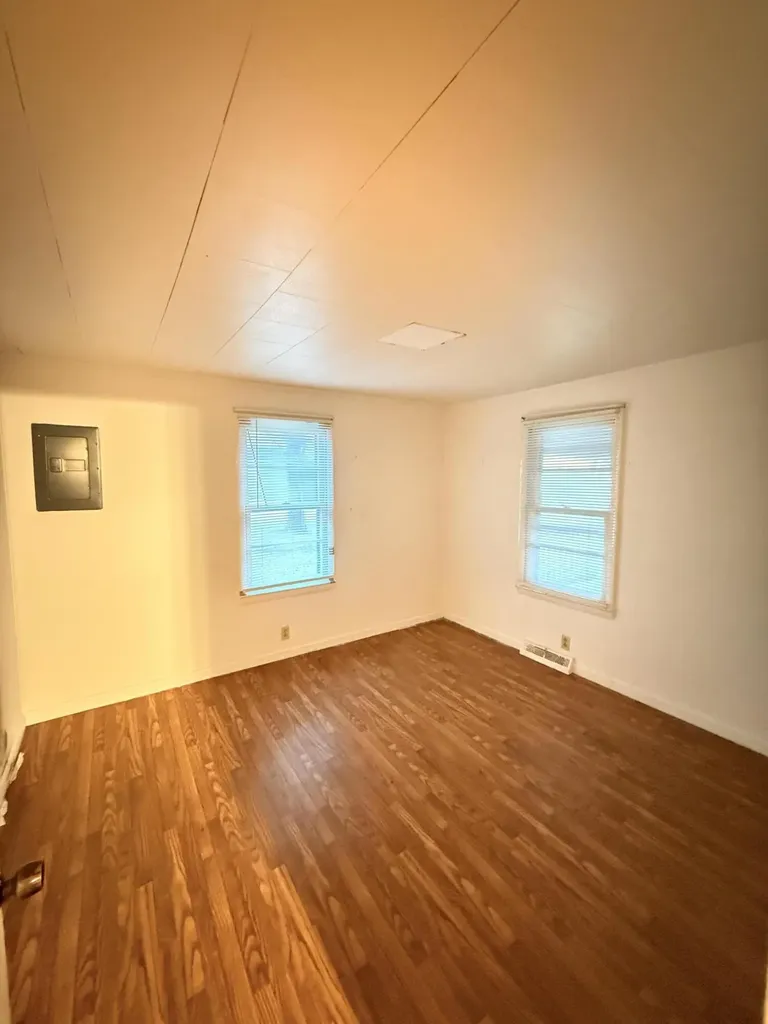 290 Ky-643 Waynesburg KY 40489