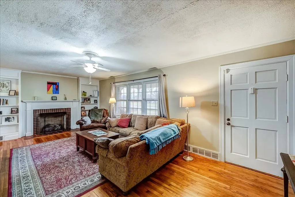 108 Greenview Drive Lawrenceburg KY 40342