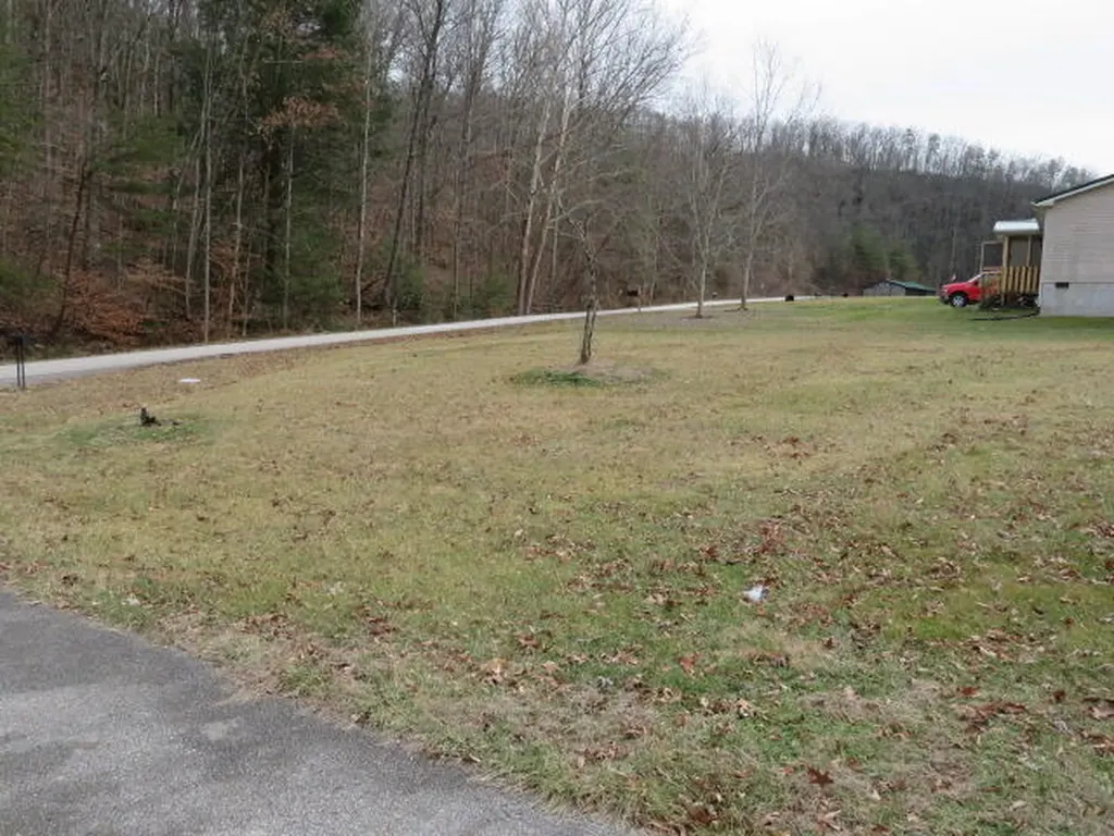 566 Lantern Way Frenchburg KY 40322