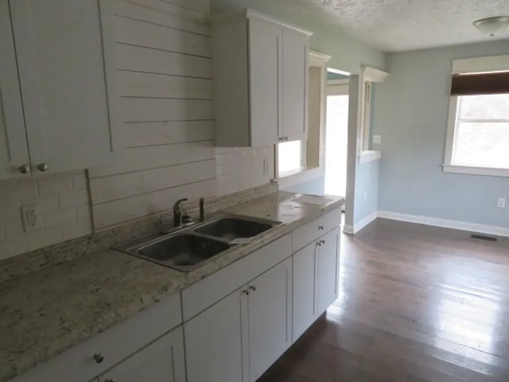 566 Lantern Way Frenchburg KY 40322